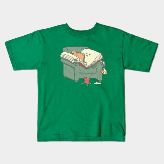 BOOK READS Kids T-Shirt by gotoup